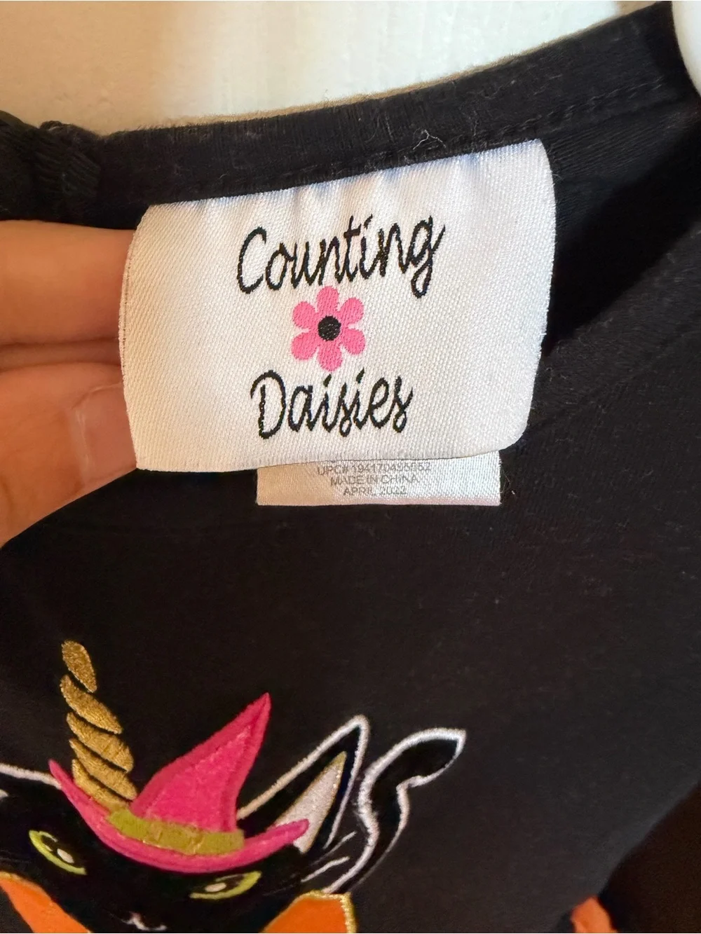 Counting Daisies adorable black